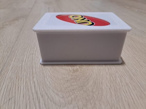 Valkoinen UNO-säilytysrasia kannella